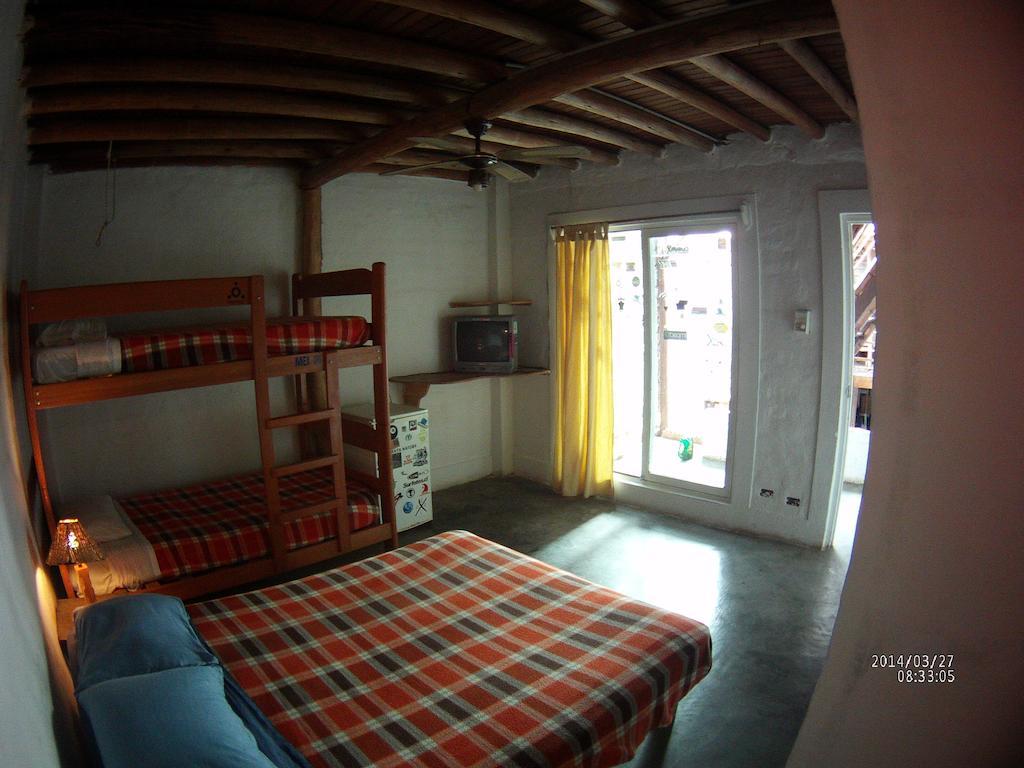 Tio Richi Surfcamp Hostel Punta Hermosa Phòng bức ảnh